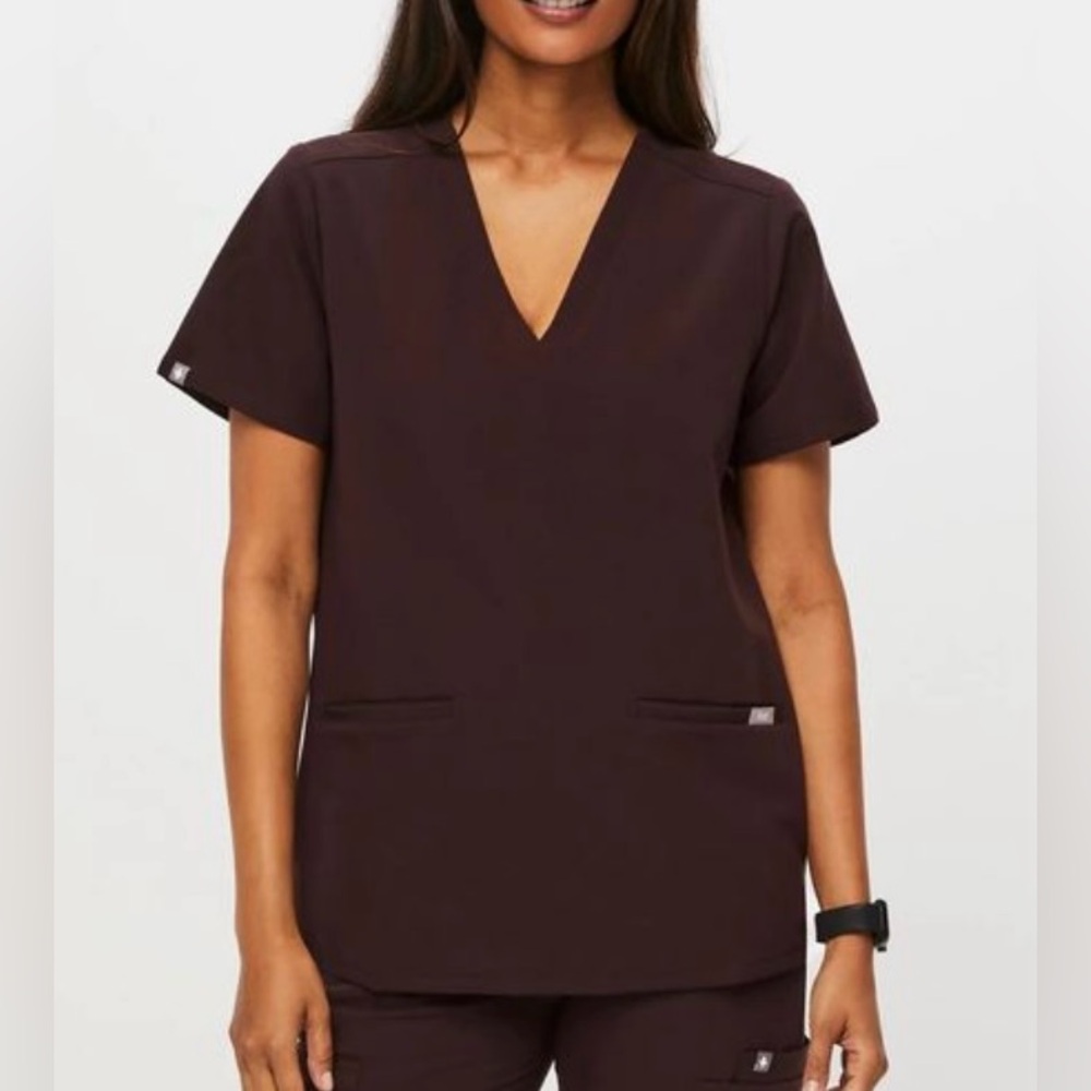 Women's one pocket mocha  V-Neck Top
